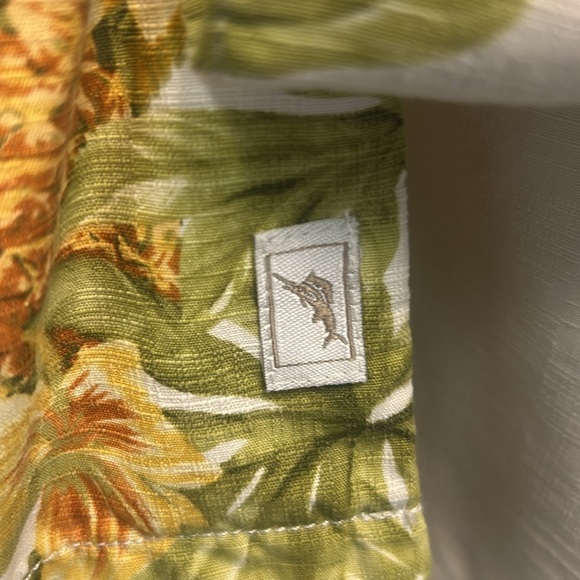 Tommy Bahama Aloha Men’s 100% Silk Hawaiian Short Sleeve Top Shirt Size XL - Picture 4 of 9